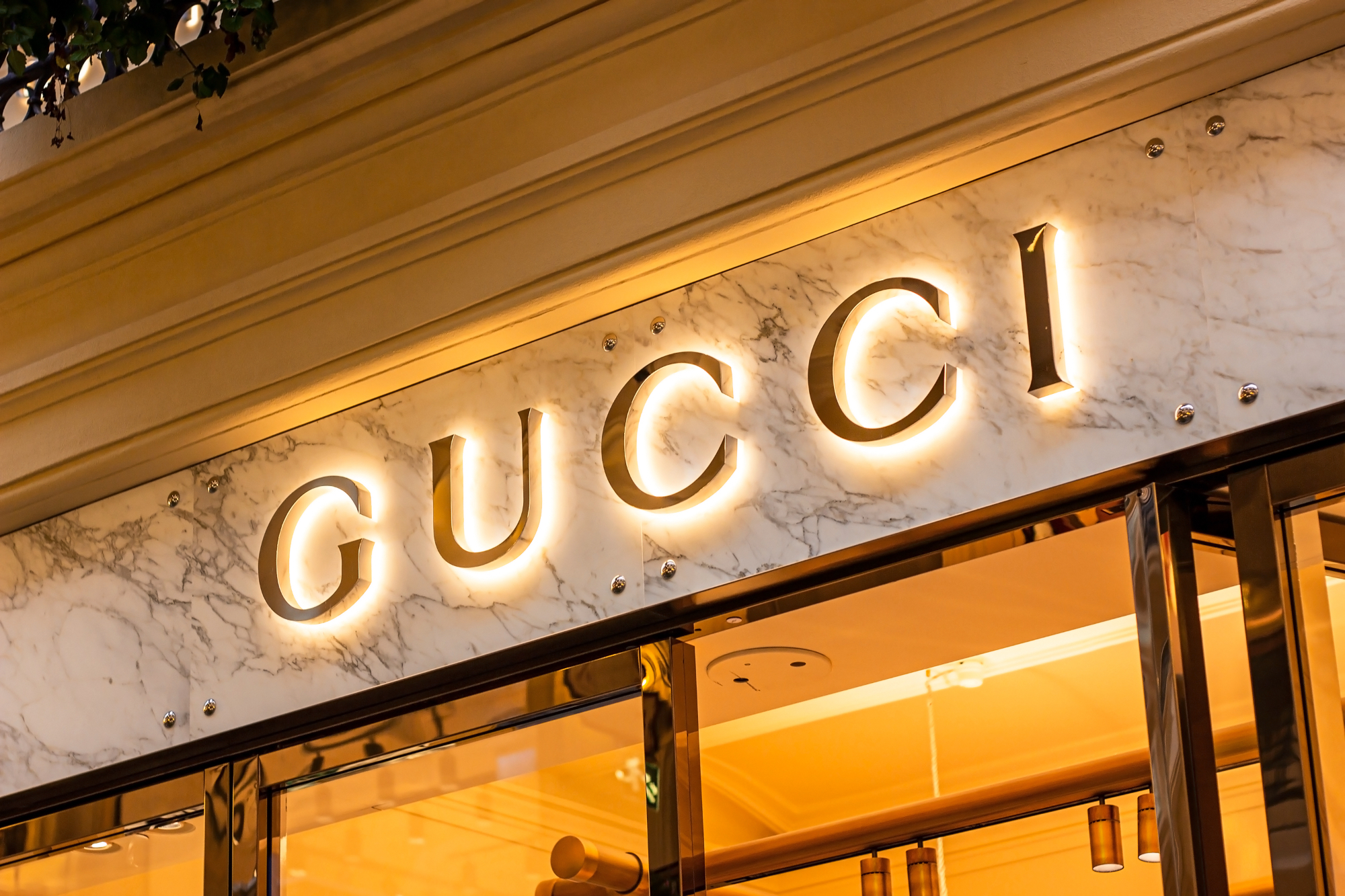Gucci ročne ure kot simbol elegance